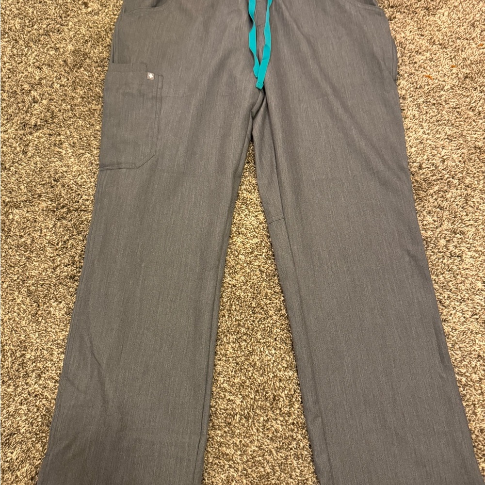 Figs straight leg scrub pants